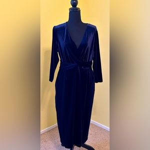 Eshakti blue velour dress w Pockets